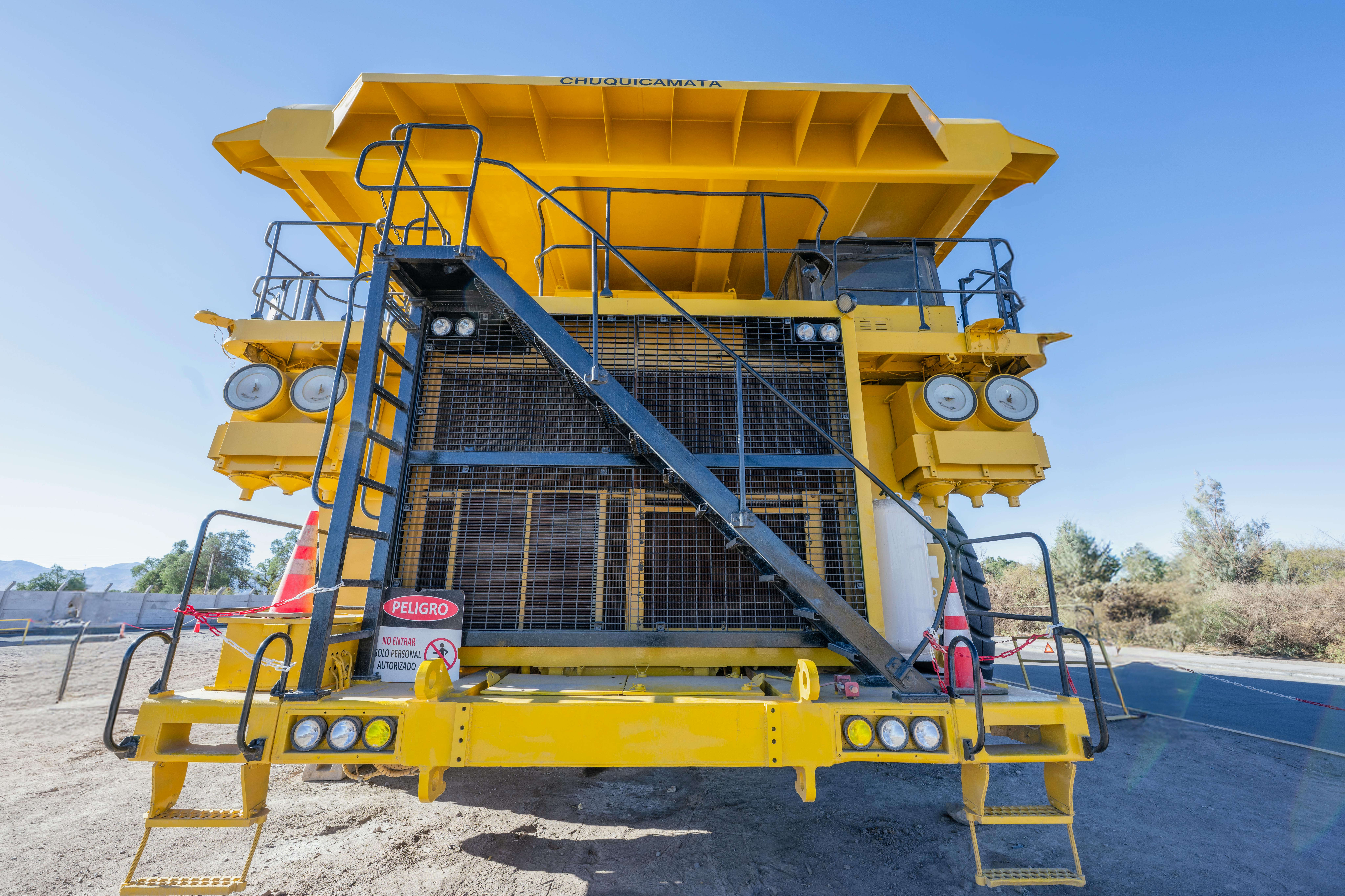 طلایي معادن